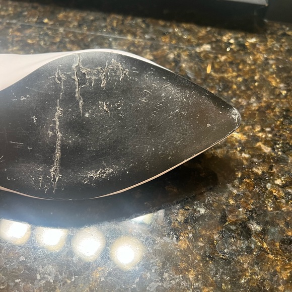 Versace slippers 6.5 . Got them as a gift , time for a change . - Picture 4 of 5